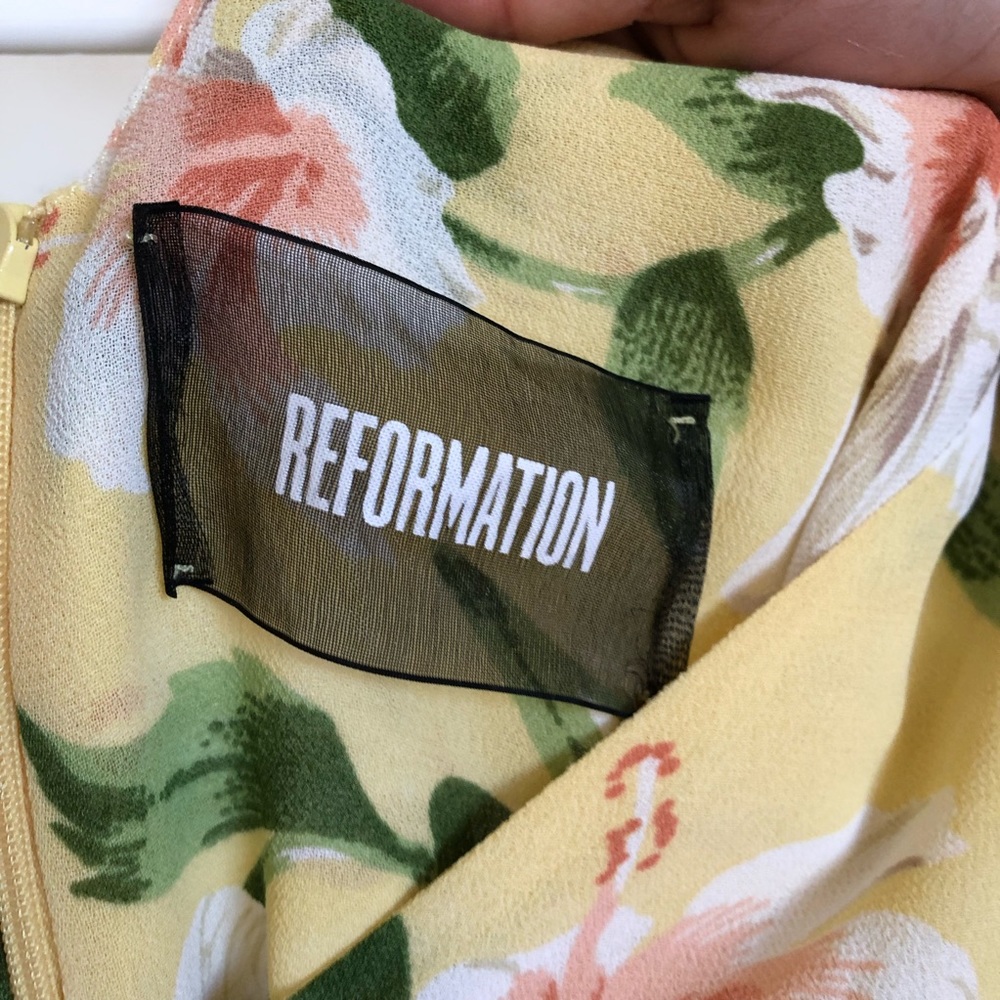 * SOLD * 🎉HP🎉 Reformation Carmensita dress - Picture 6 of 6